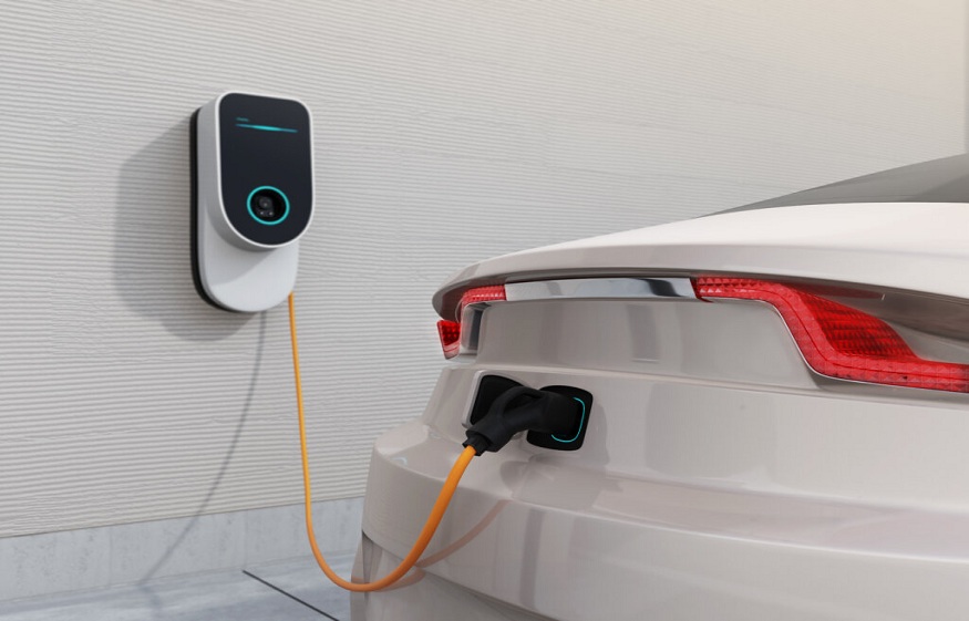 The Smart Way to Power Your Home and EV: Solar Panels in Coventry and Vehicle Charger Installation in Stratford-upon-Avon